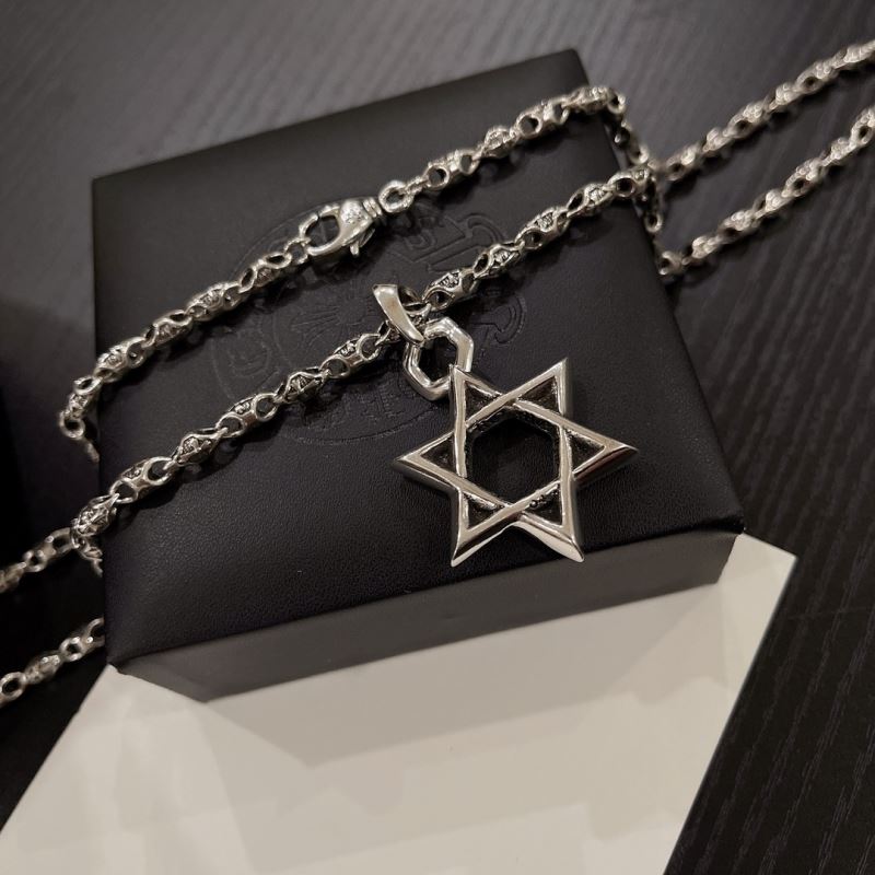 Ch**me He**ts necklaces